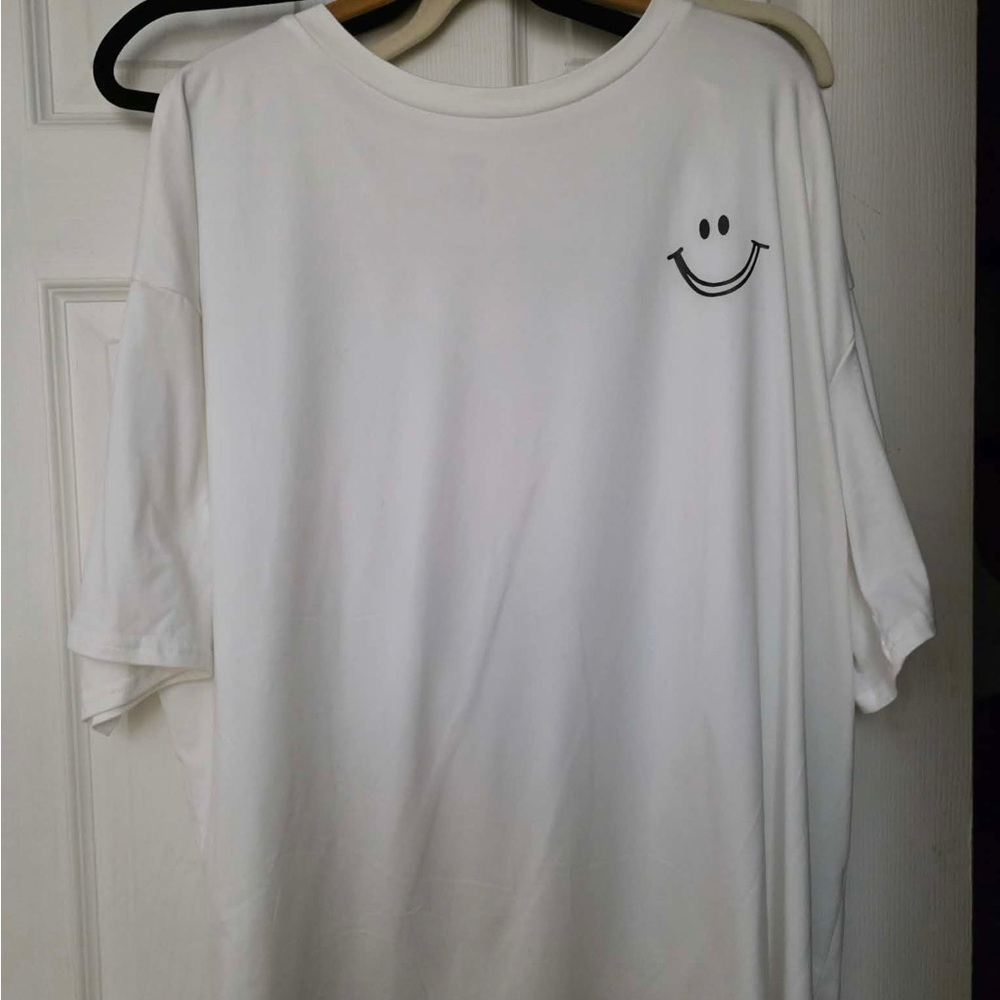 Classic White Smile Graphic T-Shirt